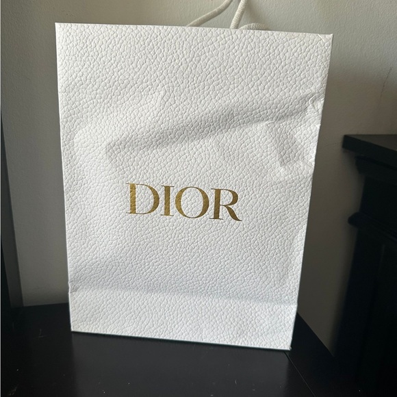 DIOR BELL - Picture 3 of 5